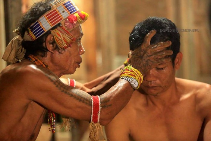 Sikerei; Tradisi Unik Suku Mentawai | infobudaya.net