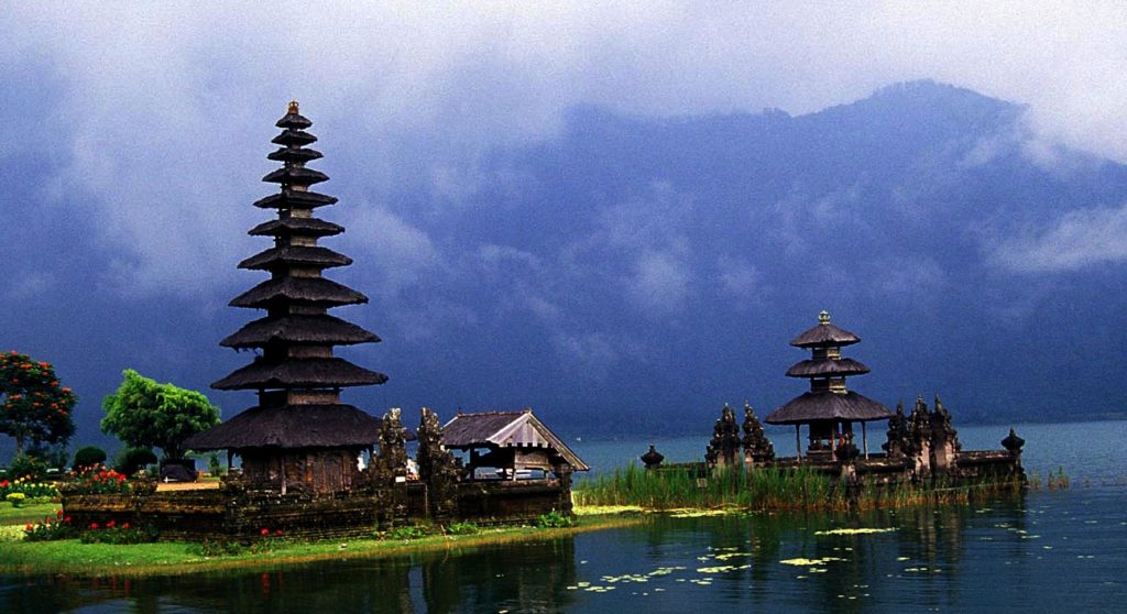Lima Tempat Wisata Budaya Yang Wajib Dikunjungi di Bali | infobudaya.net